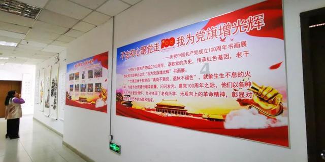 迷失在街头的男孩